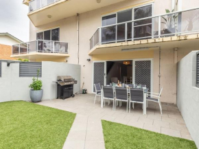 Kristie Court 3 7 Weatherly Close